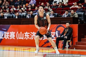 山东山高在U21全国锦标赛中以100-93战胜南京同曦，王证独得51分