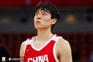 杨瀚森在国家队地位仅第三中锋，应以继伟大秋为内外核心出战