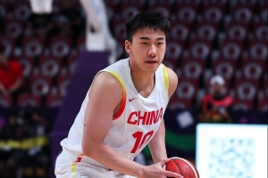 媒体人：对手体型相当甚至更胜一筹，王俊杰打得略显吃力