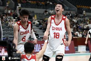陈昱休今日掌控过多球权 自信不足于自主进攻 诸多良机付诸东流