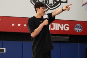 直播吧：男篮集训阵容持续扩大！杨瀚森担纲，多位知名球员将缺席