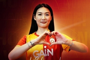博主归纳杨莉娜留学数据：登场6场，首发1场，场均出场21分钟