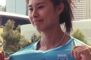 《王思雨加盟WNBL，分享签约瞬间：梦想无界，开启新篇章，勇往直前乘风破浪》