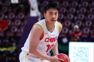 王俊杰打球扎实，关键攻防定胜负，球迷齐呼MVP
